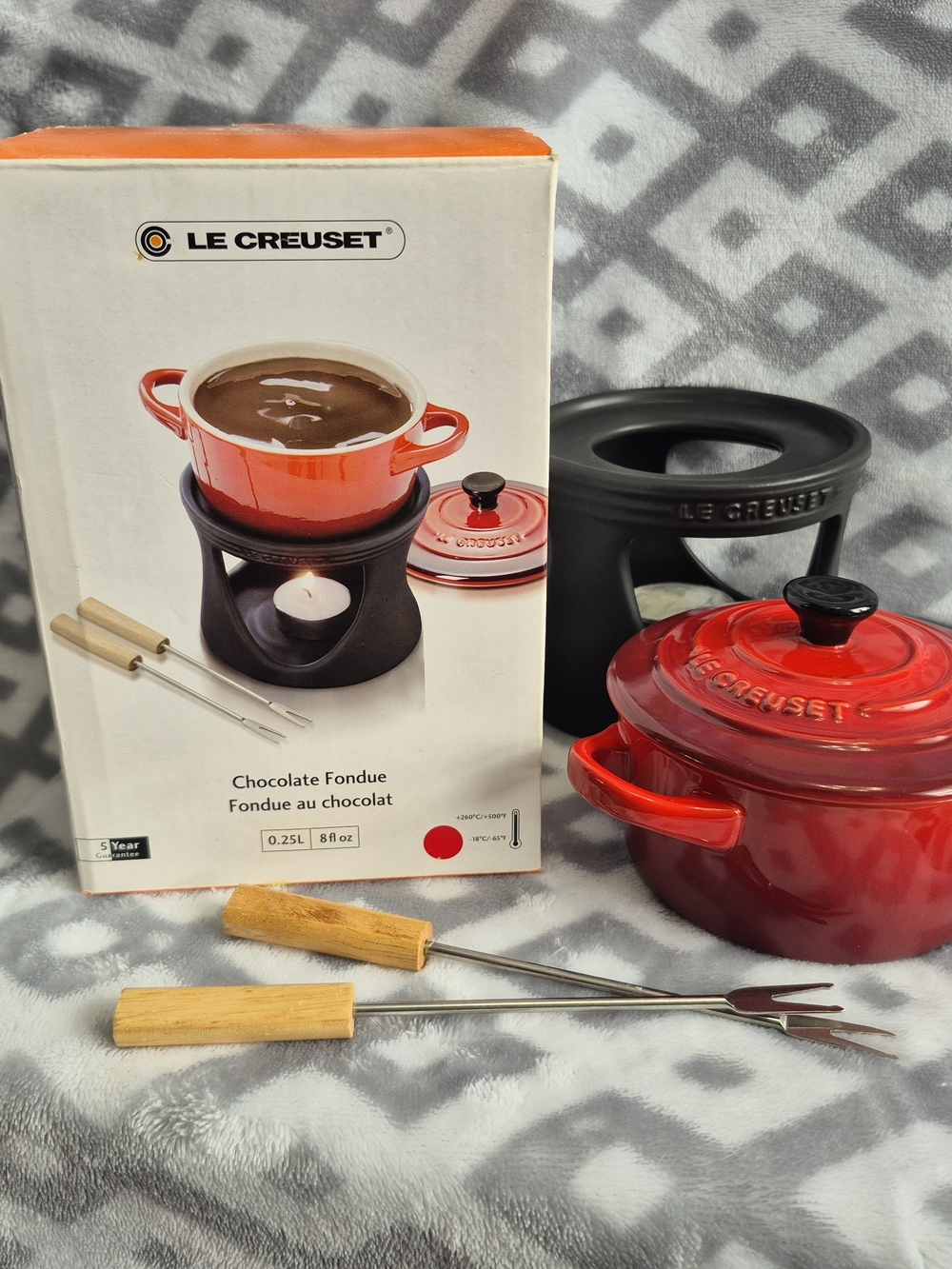 Le Creuset Chocolate Fondue Set In Red (Cerise)